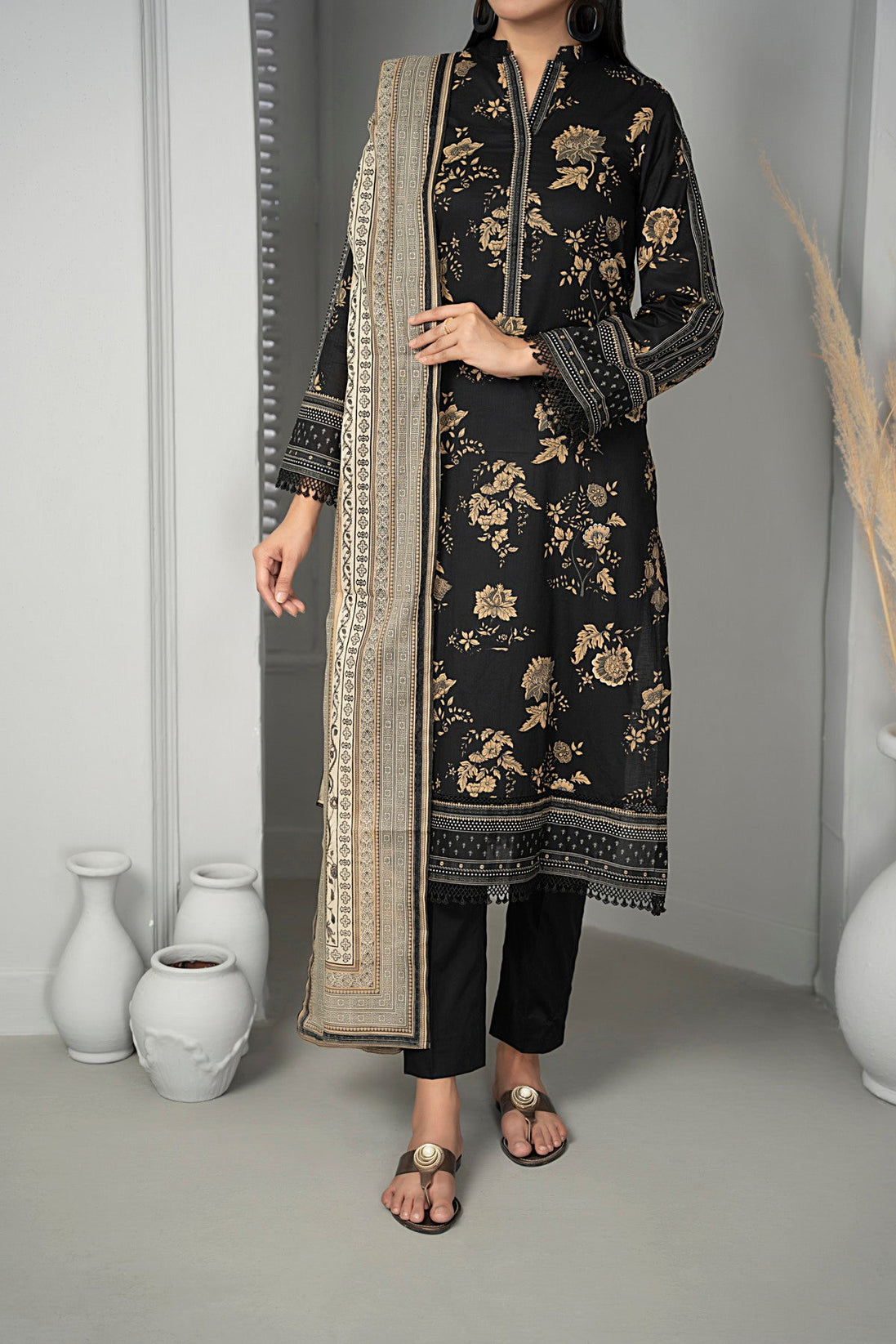 VS Sufinaz Print Lawn'24 D#516 (Black)