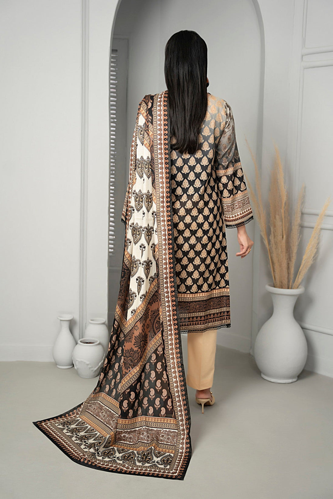 VS Sufinaz Print Lawn'24 D#517 (Skin)