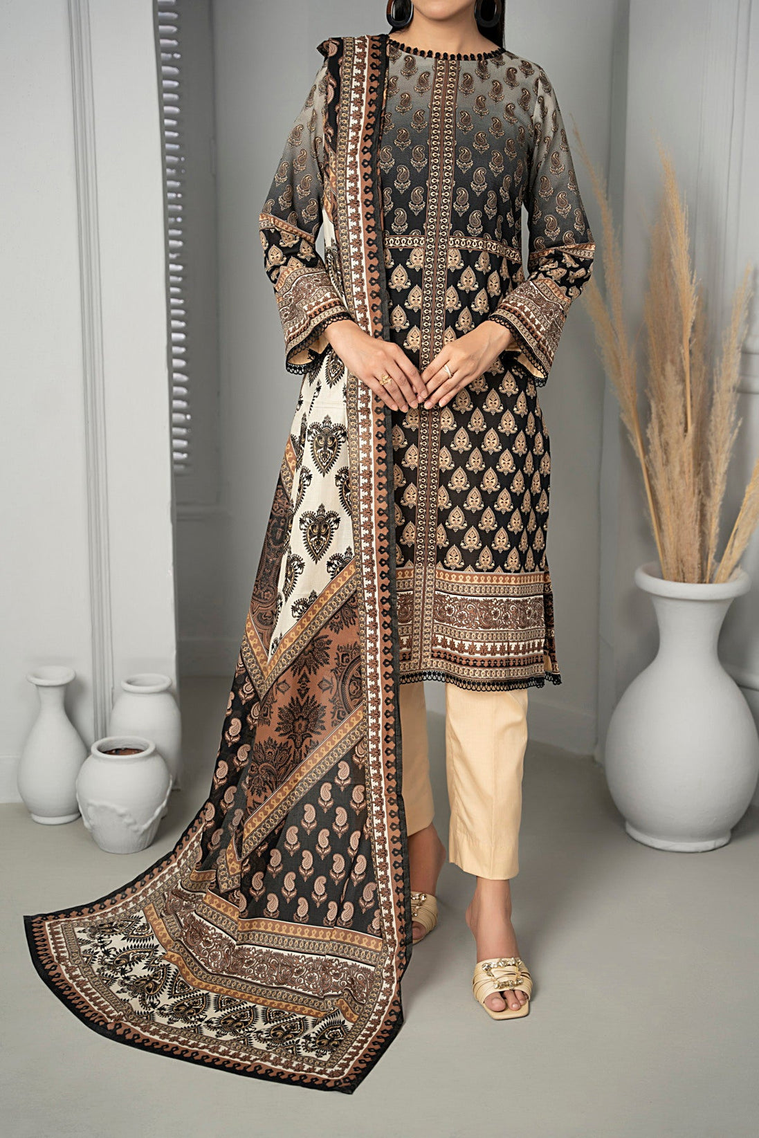 VS Sufinaz Print Lawn'24 D#517 (Skin)