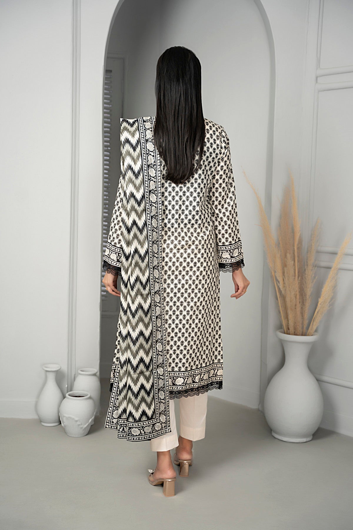 VS Sufinaz Print Lawn'24 D#518 (Fawn)
