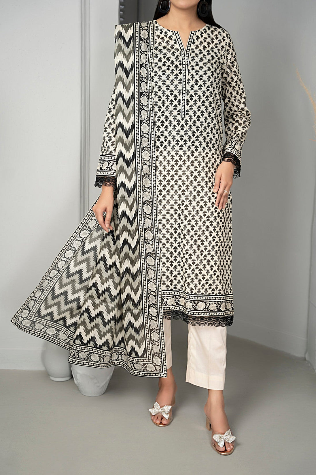 VS Sufinaz Print Lawn'24 D#518 (Fawn)