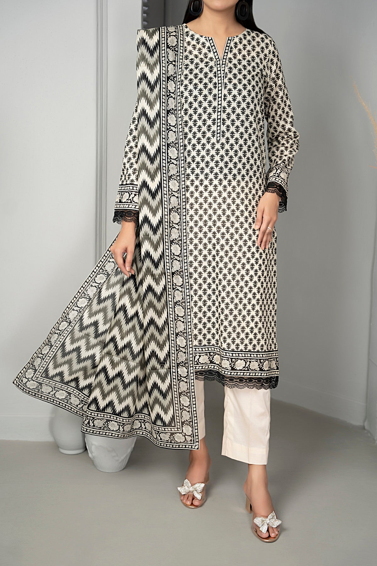 VS Sufinaz Print Lawn'24 D#518 (Fawn)