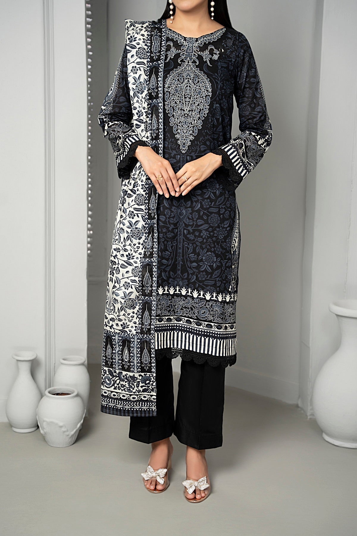 VS Sufinaz Print Lawn'24 D#519 (Black)