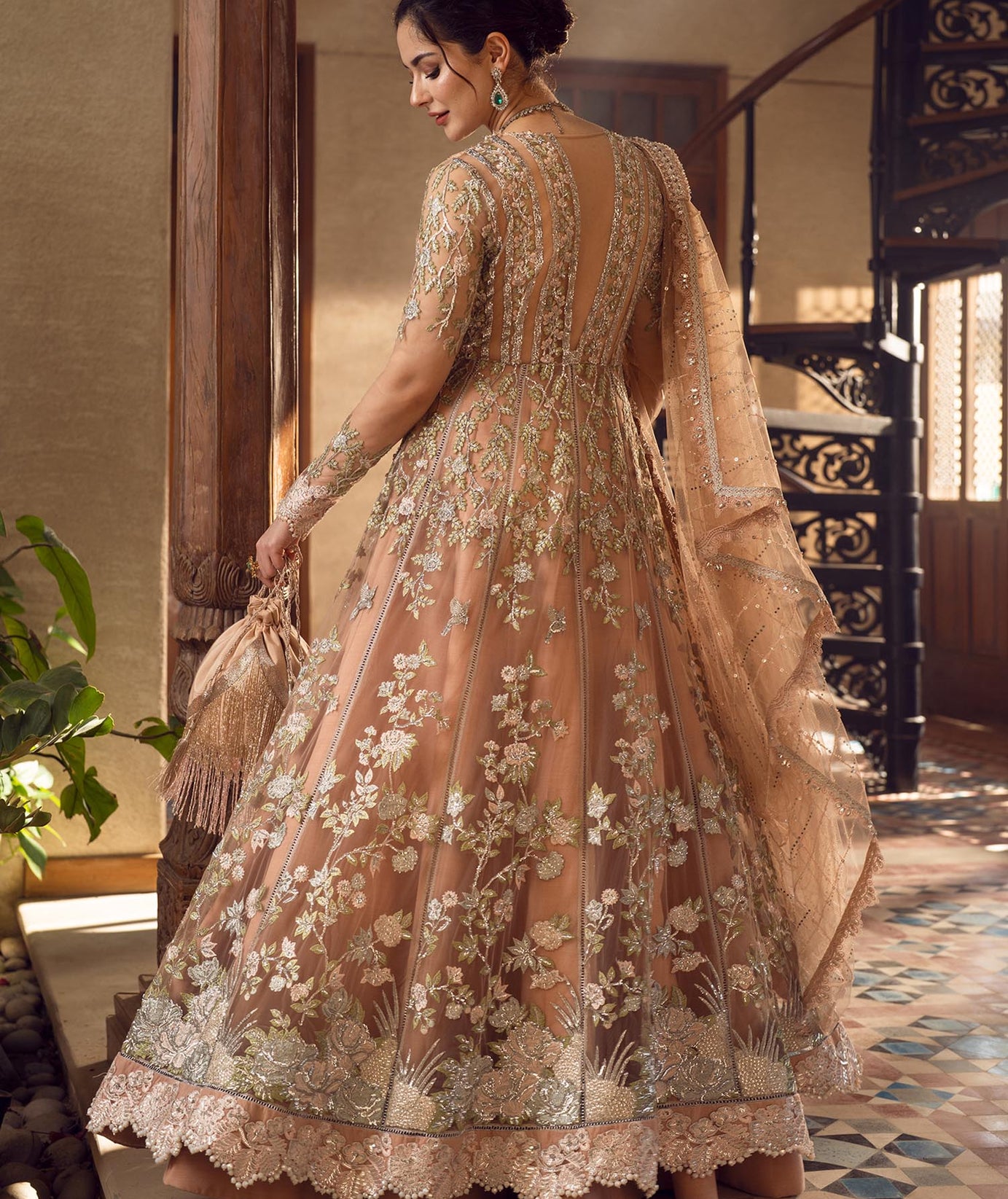 Crimson x Saira Shakira Wedding Collection`22 D#8