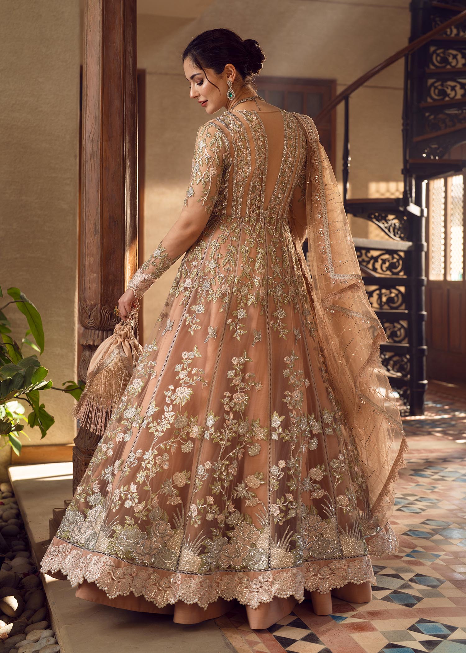 Crimson x Saira Shakira Wedding Collection`22 D#8