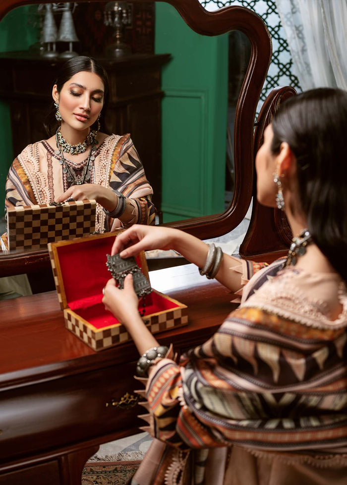 Kinaar By Shiza Hassan S/S Lawn`22 D#10