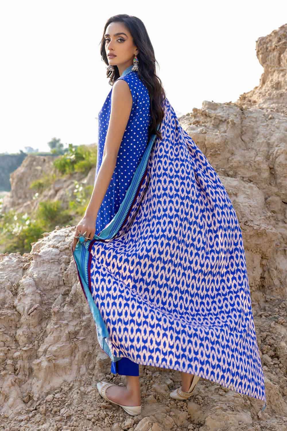 Gul Ahmed Winter Collection`22 LT#22017-A