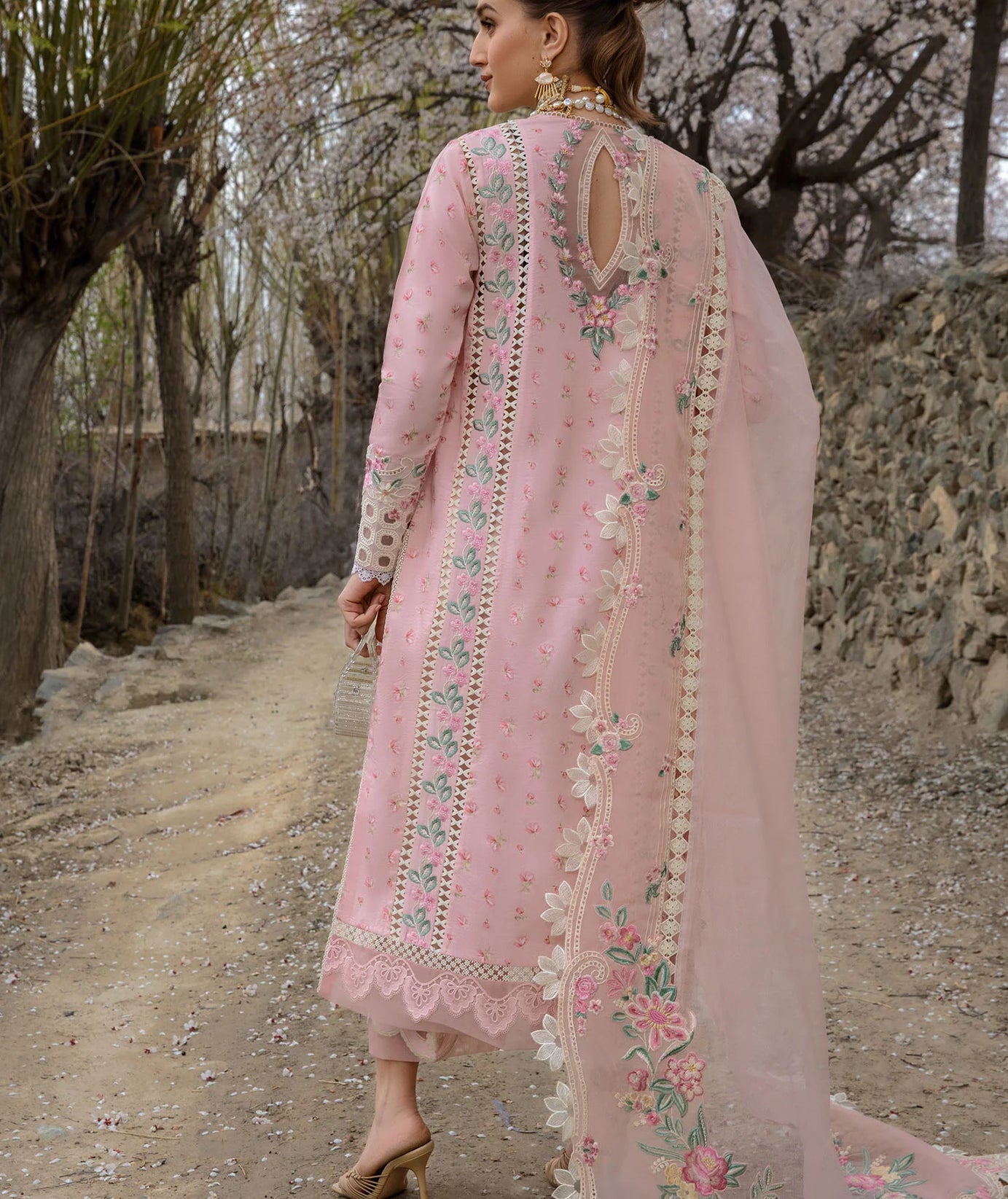 CRIMSON LAWN 2024 D#5B (Believe In Her - Blush Pink)