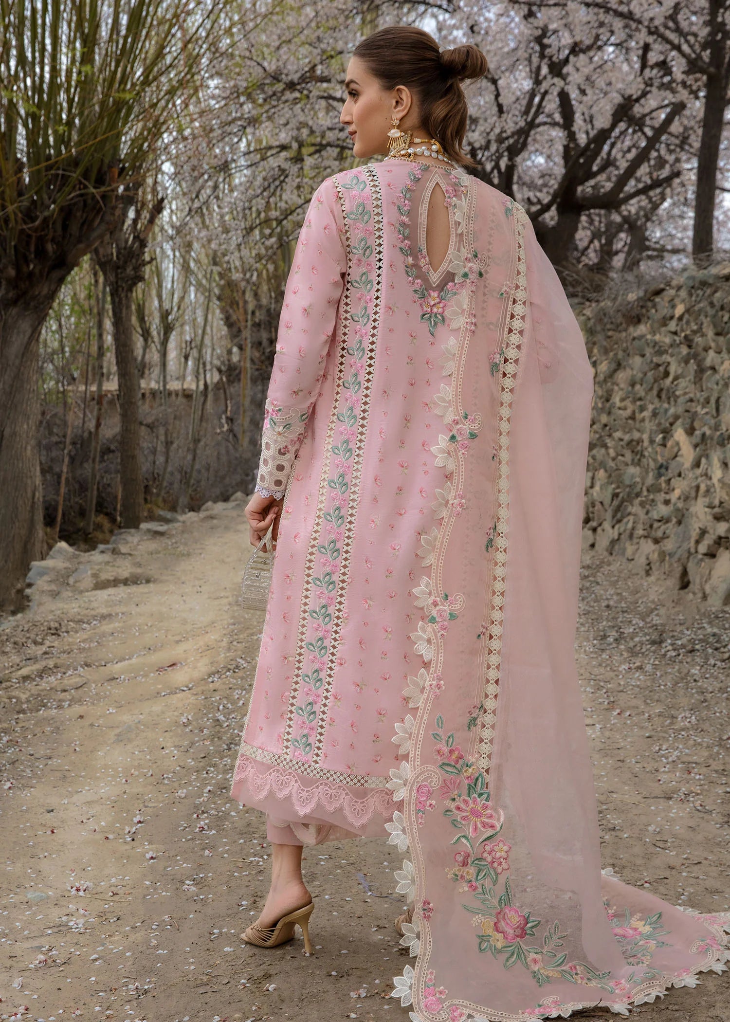 CRIMSON LAWN 2024 D#5B (Believe In Her - Blush Pink)