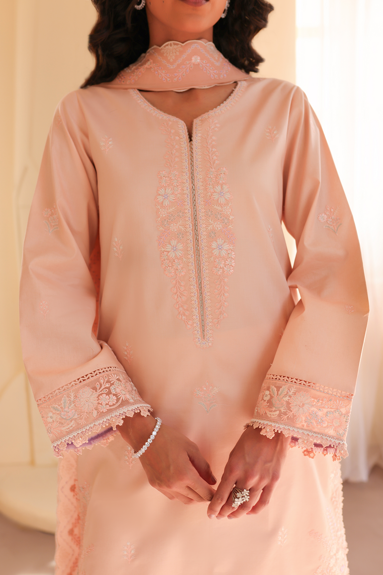 Seran Nayaab Eid Lawn'25 D#04