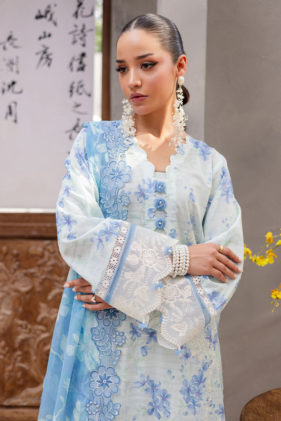 RA Nureh Bloom Emb Lawn`26 D#09