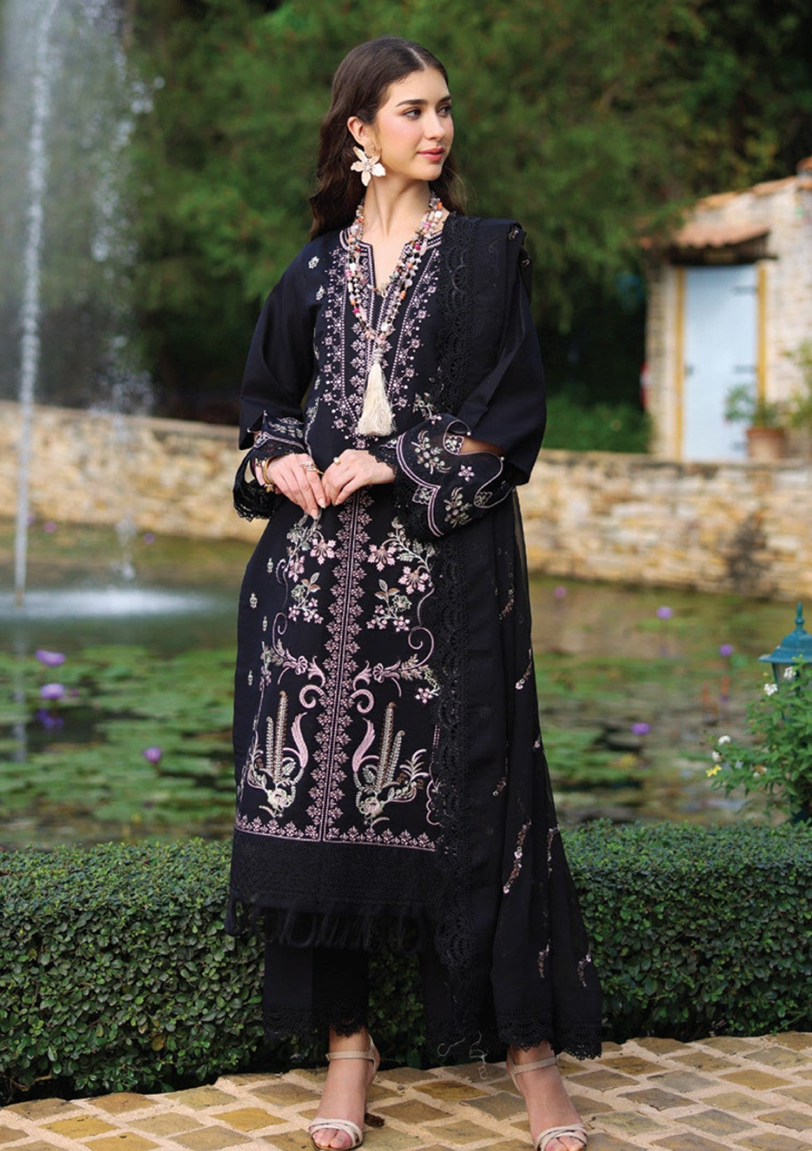 Ayleen Luxe Blossom`26 (ZARA)