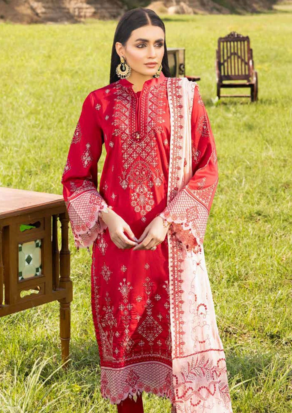 Muscari Emb Cotton Satin`22 D#105