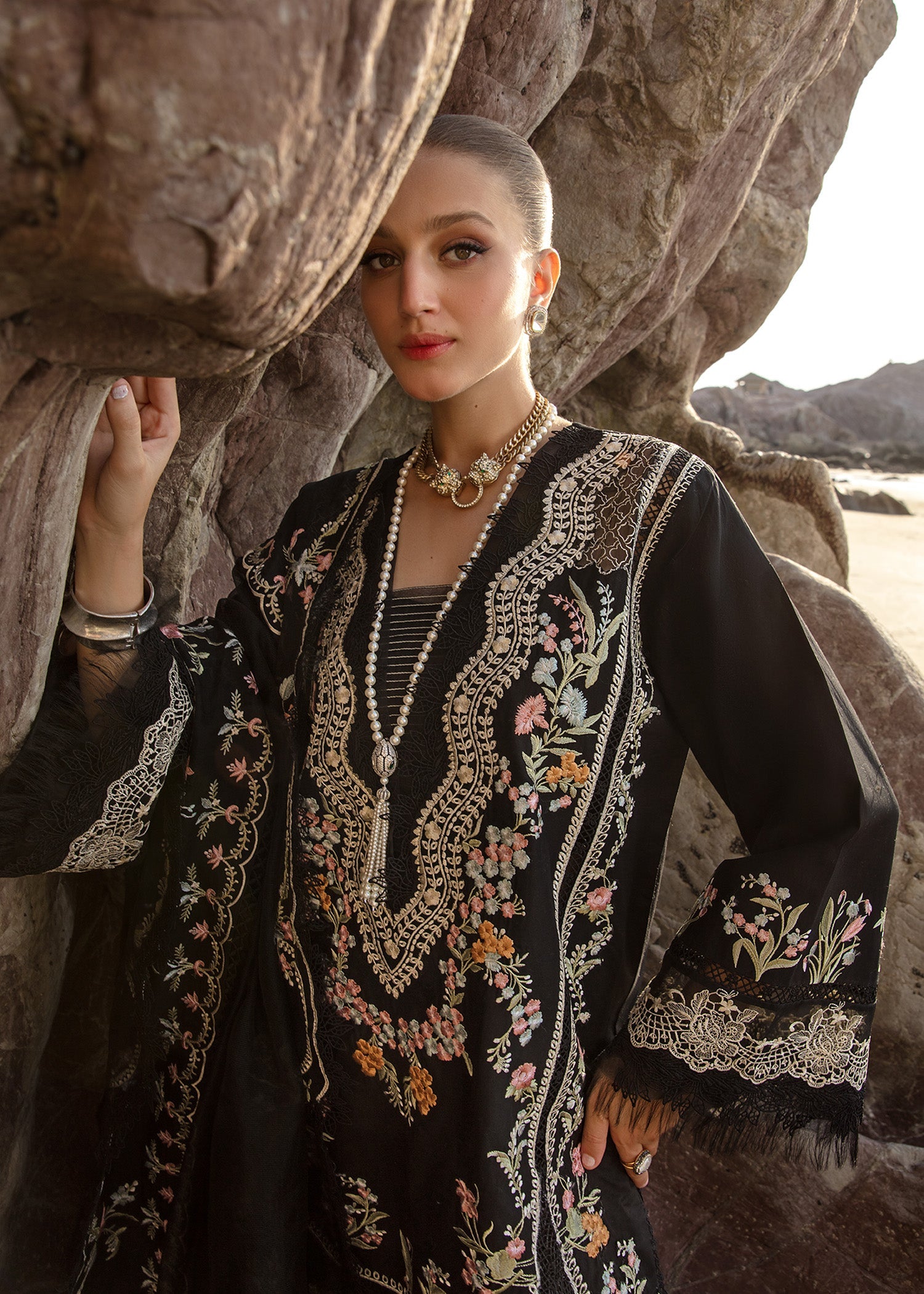 Saira Shakira By Crimson Lawn'24 D#1A