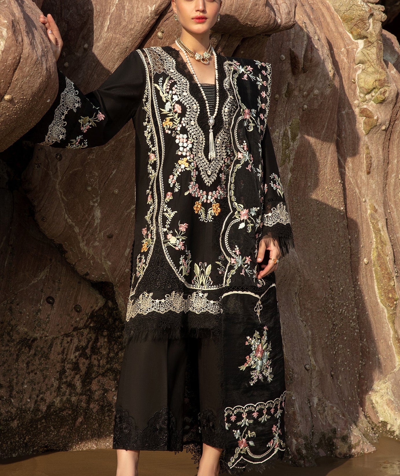 Saira Shakira By Crimson Lawn'24 D#1A