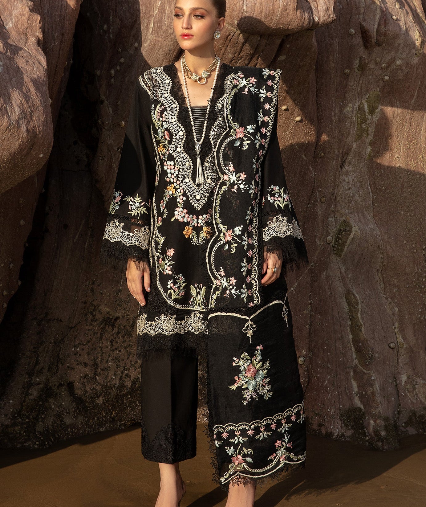 Saira Shakira By Crimson Lawn'24 D#1A