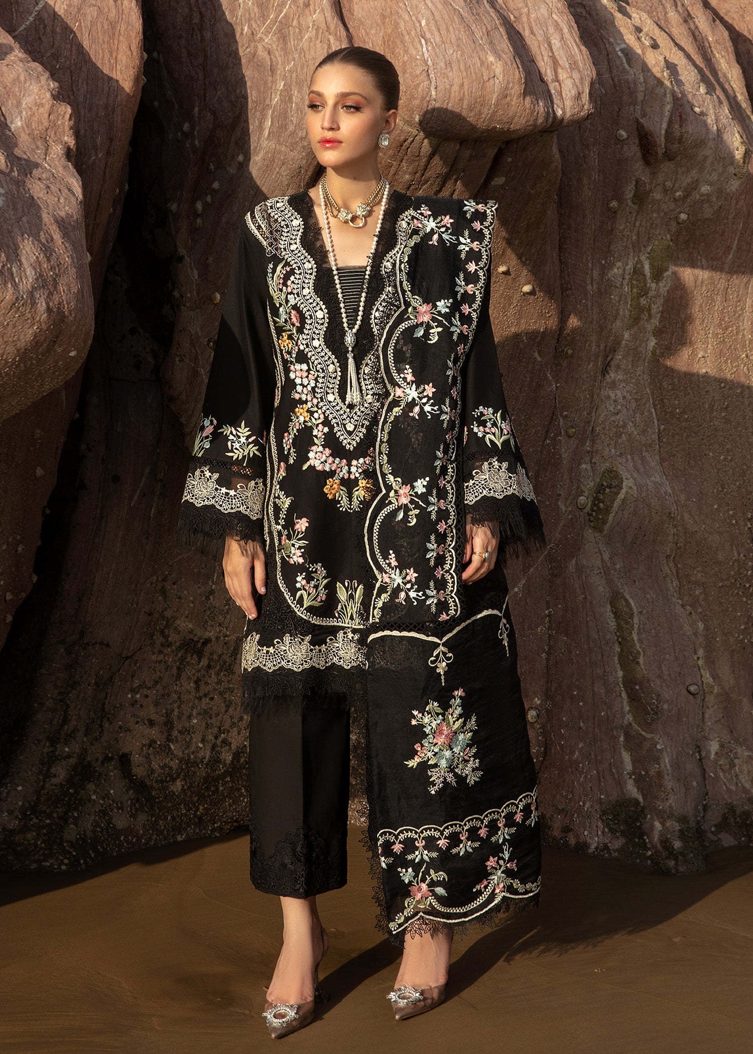 Saira Shakira By Crimson Lawn'24 D#1A