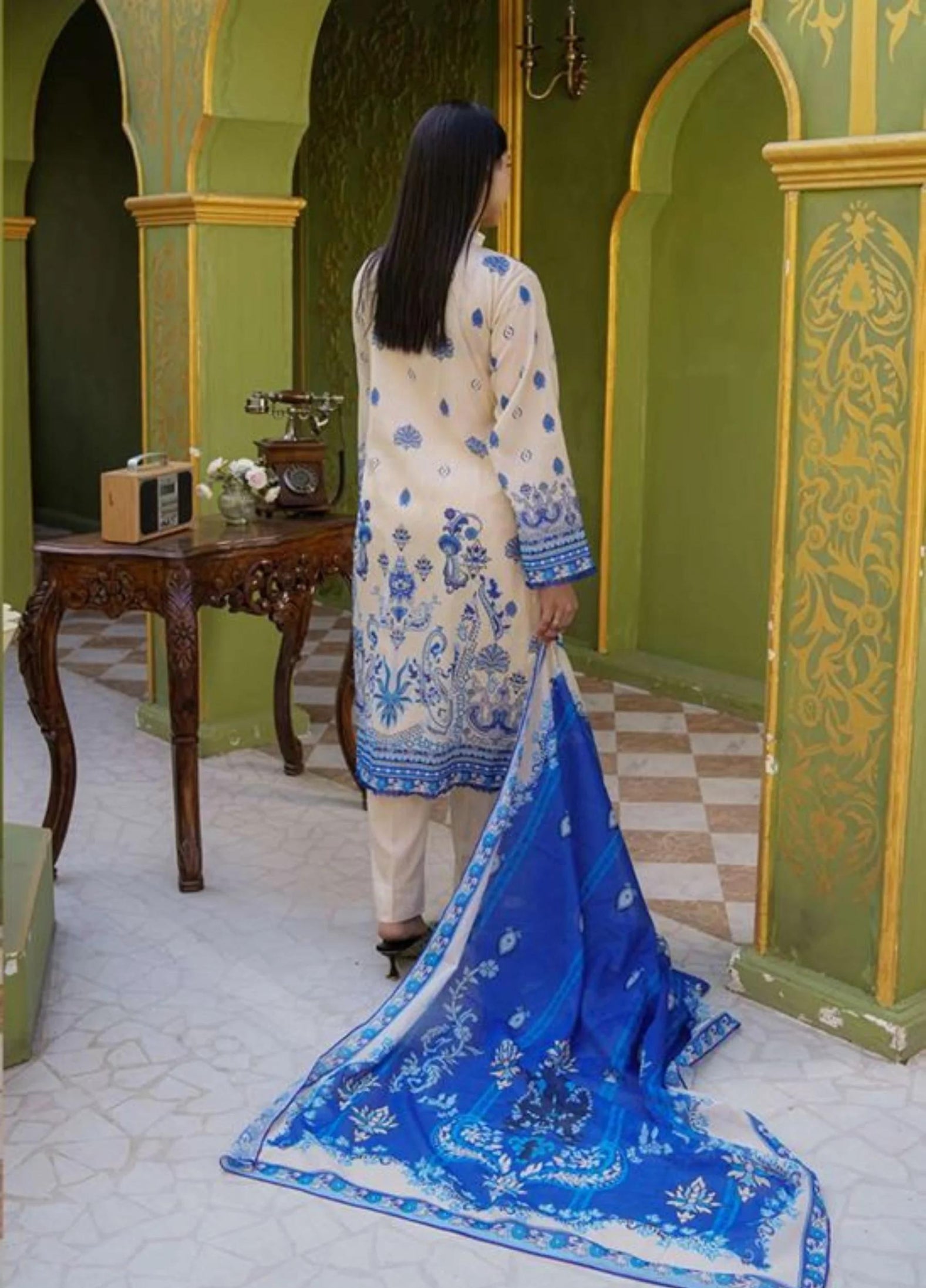 Mavi Coral Luxury Lawn'26 (Fawn)