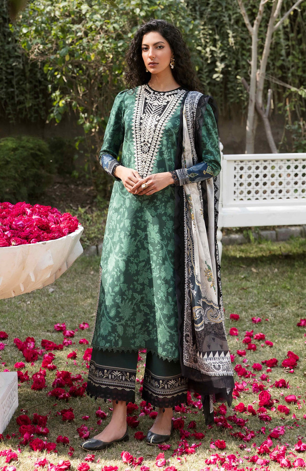 Seran Afsanah Lawn`23 D#01