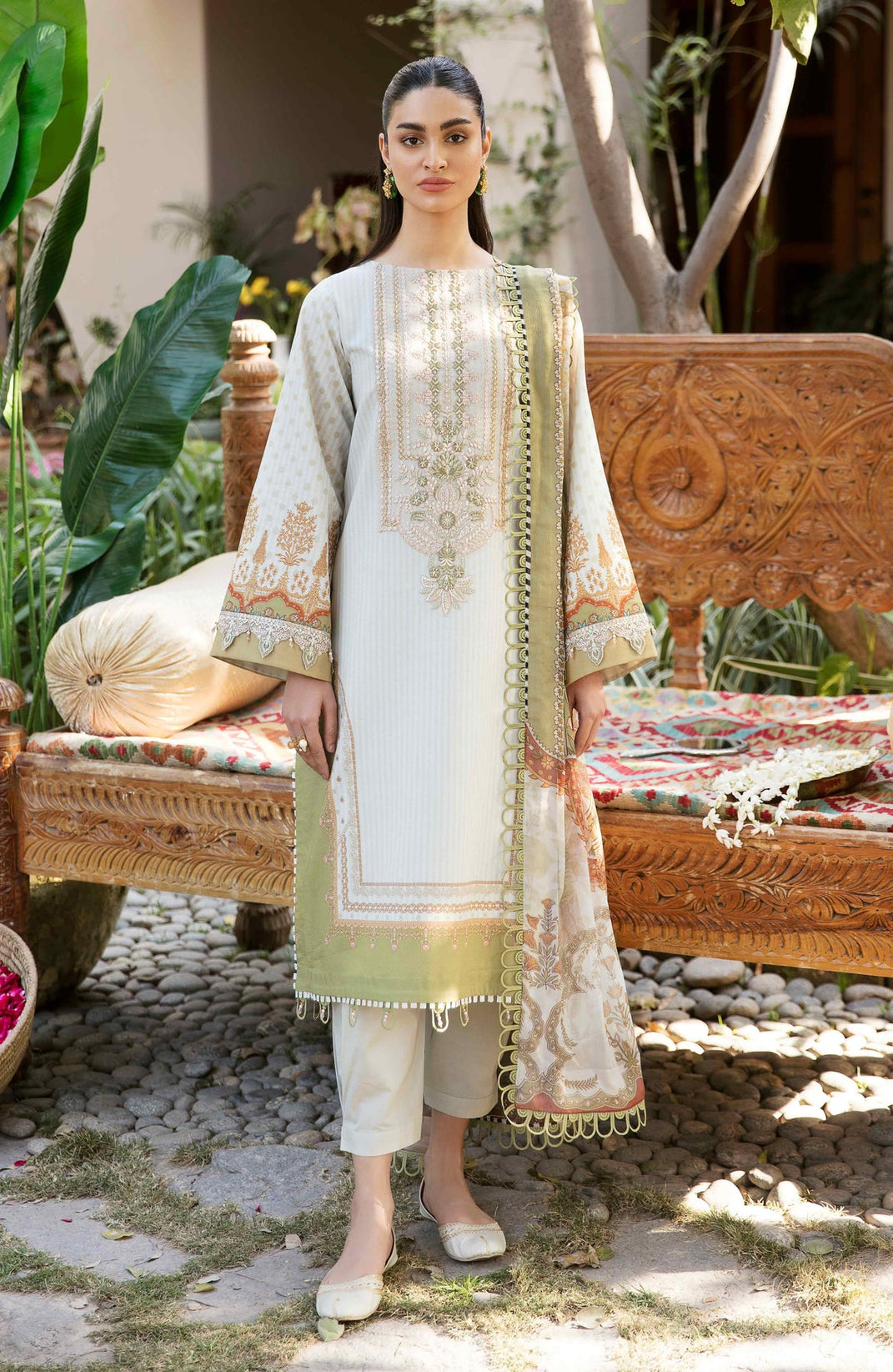 Seran Afsanah Lawn`23 D#03