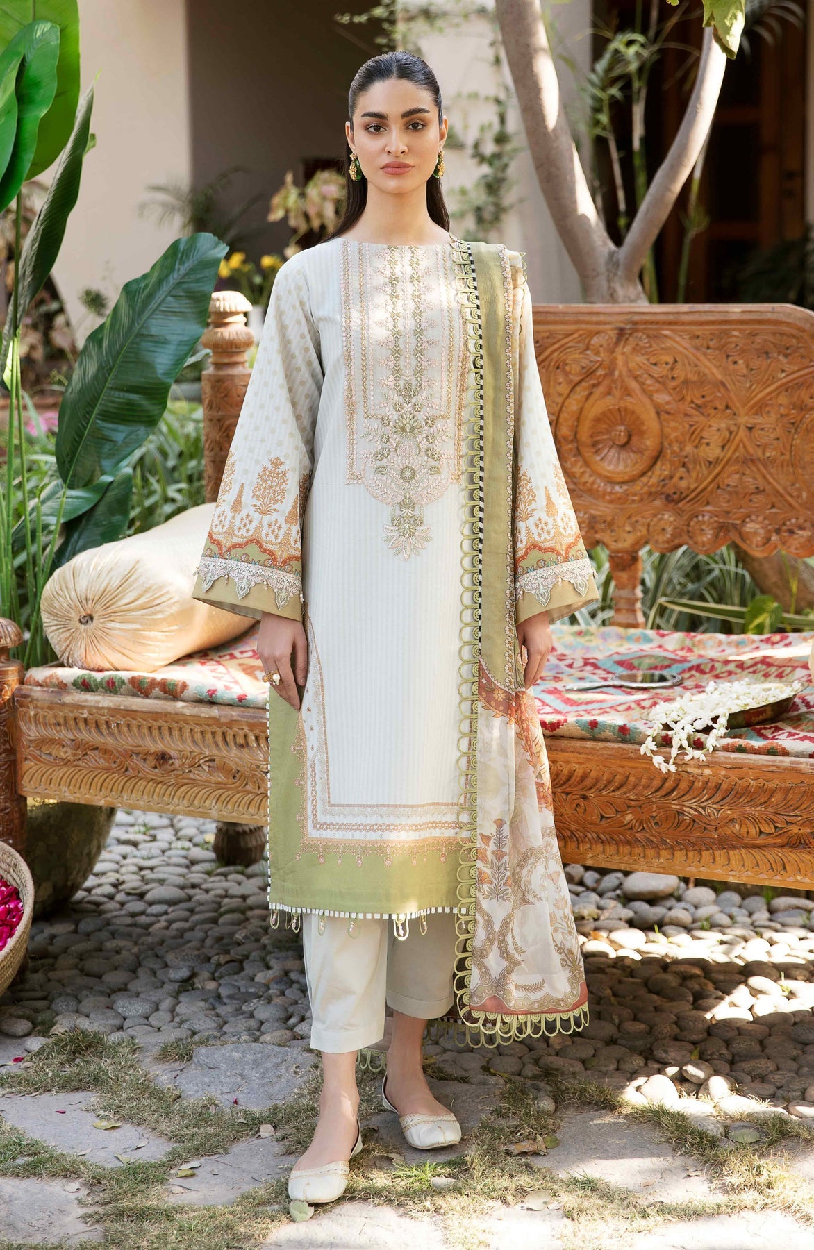 Seran Afsanah Lawn`23 D#03
