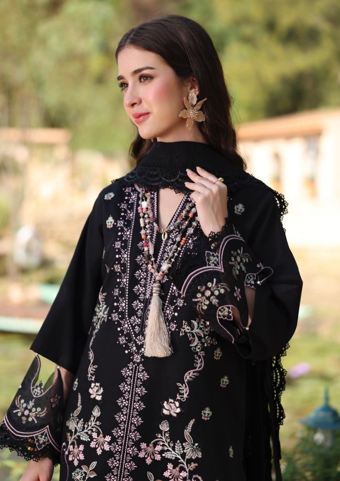 Ayleen Luxe Blossom`26 (ZARA)