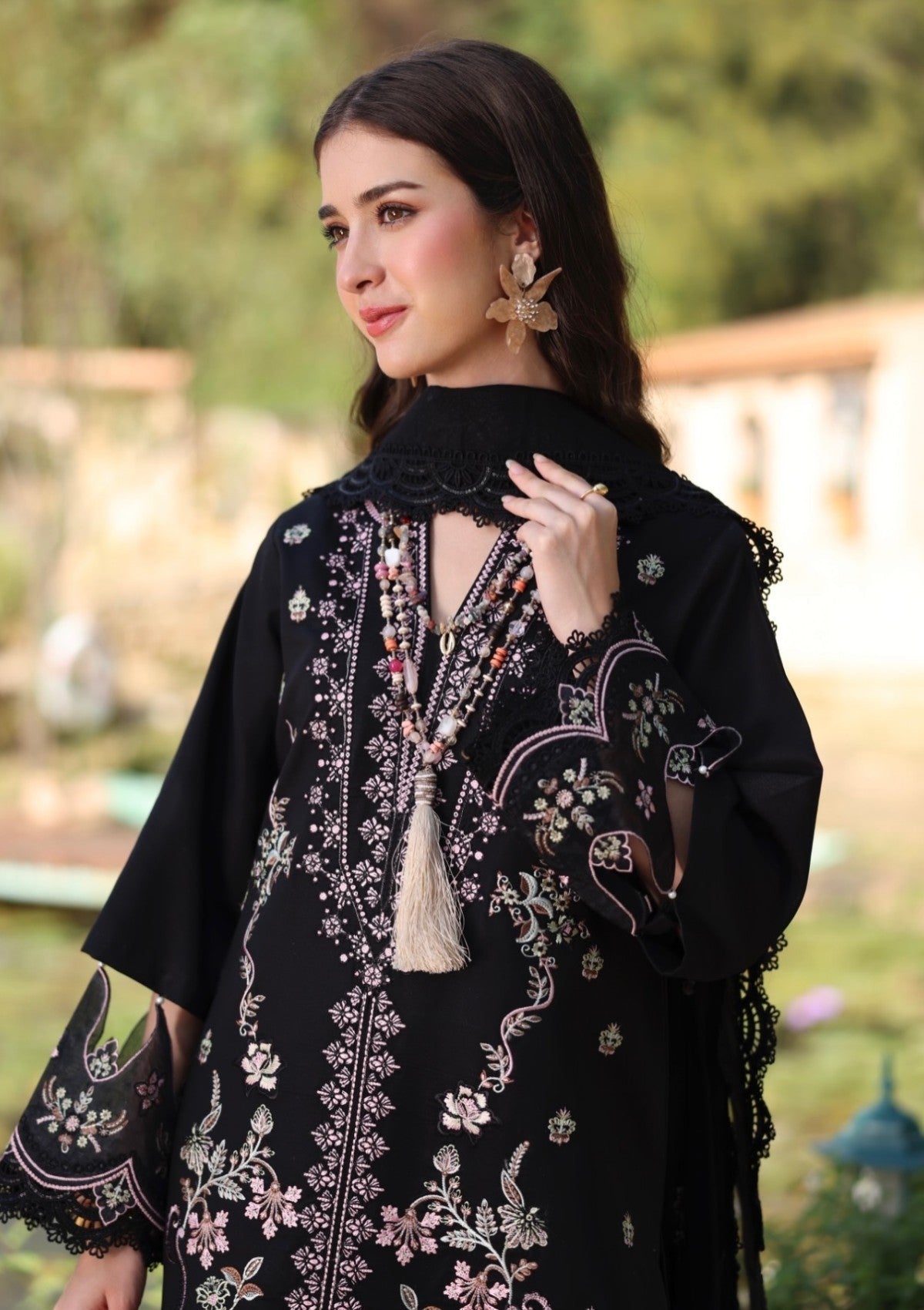 Ayleen Luxe Blossom`26 (ZARA)