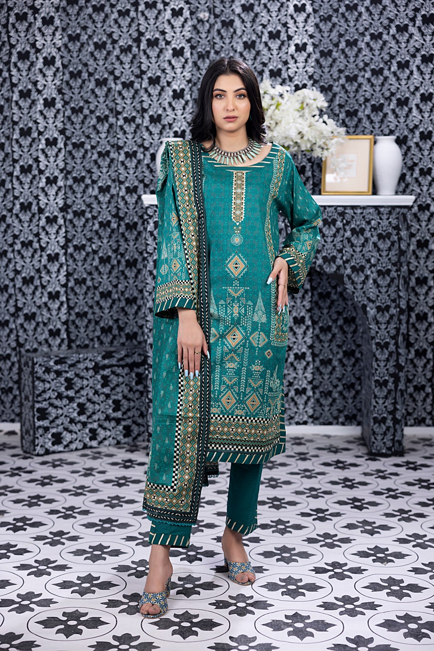 Regalia Salina Lawn`24 (Vol-3) D#06