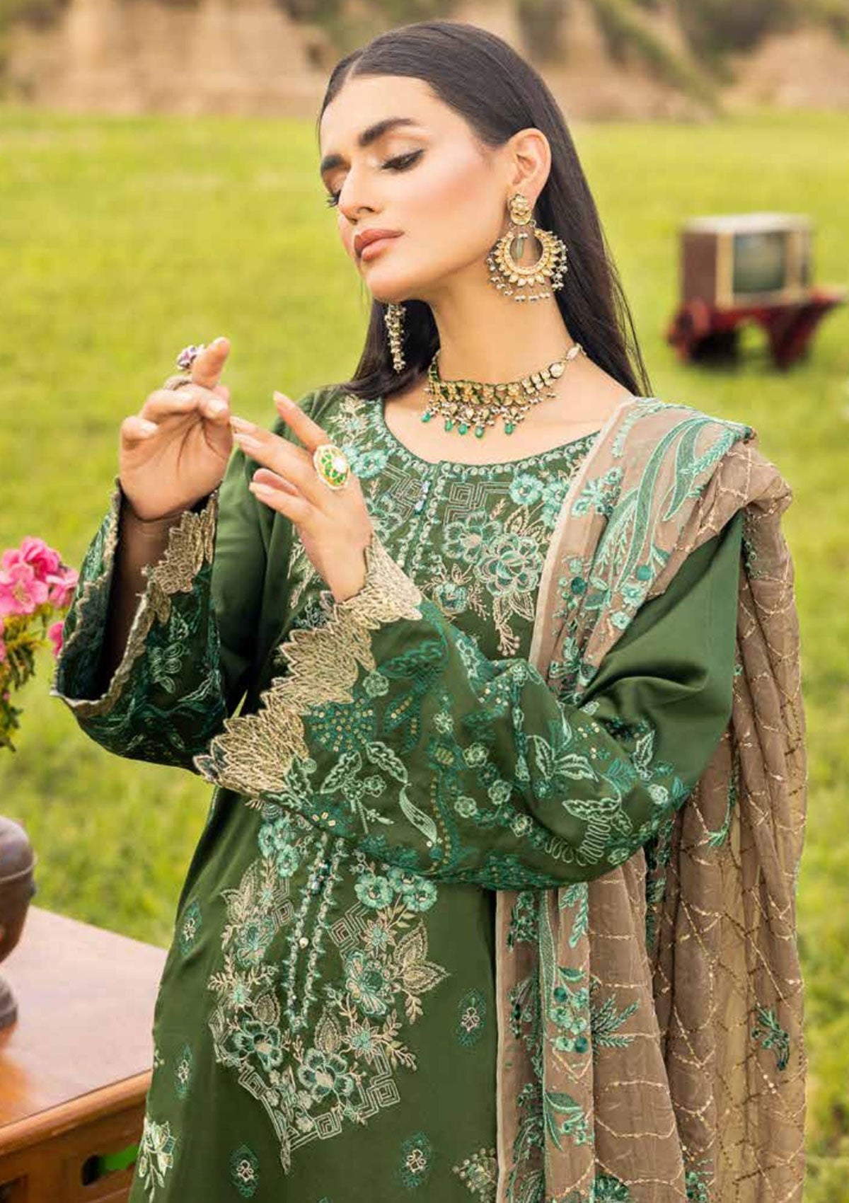 Muscari Emb Cotton Satin`22 D#106