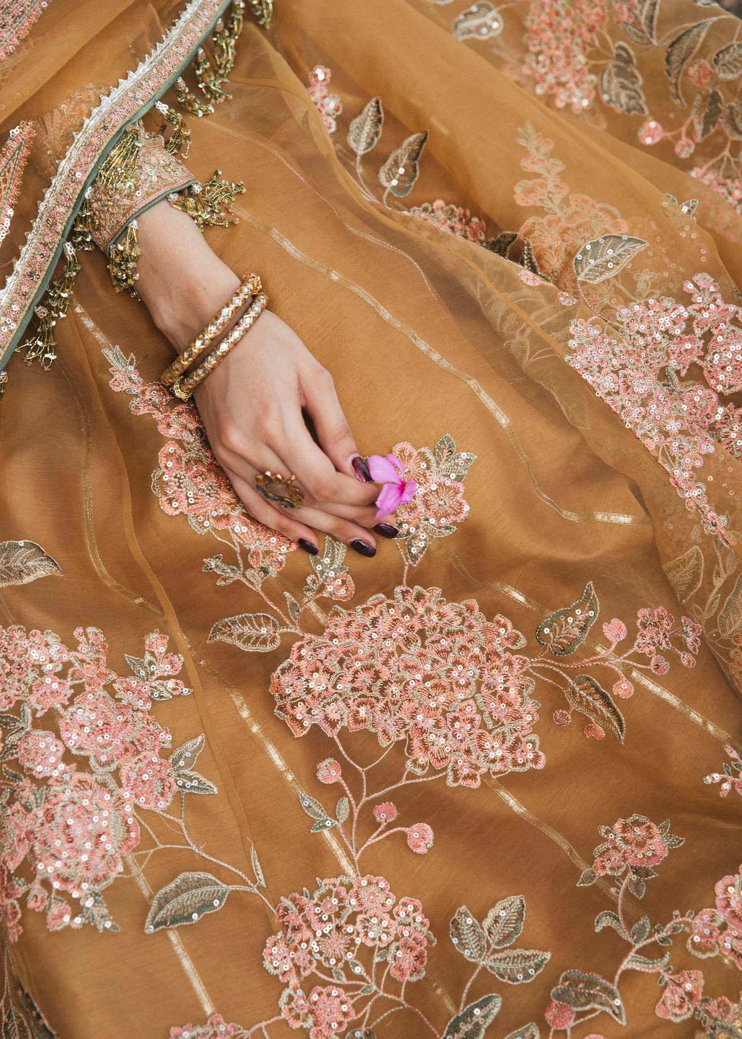 Hussain Rehar Paar Chiffon'22 D#216 (SEHAR)