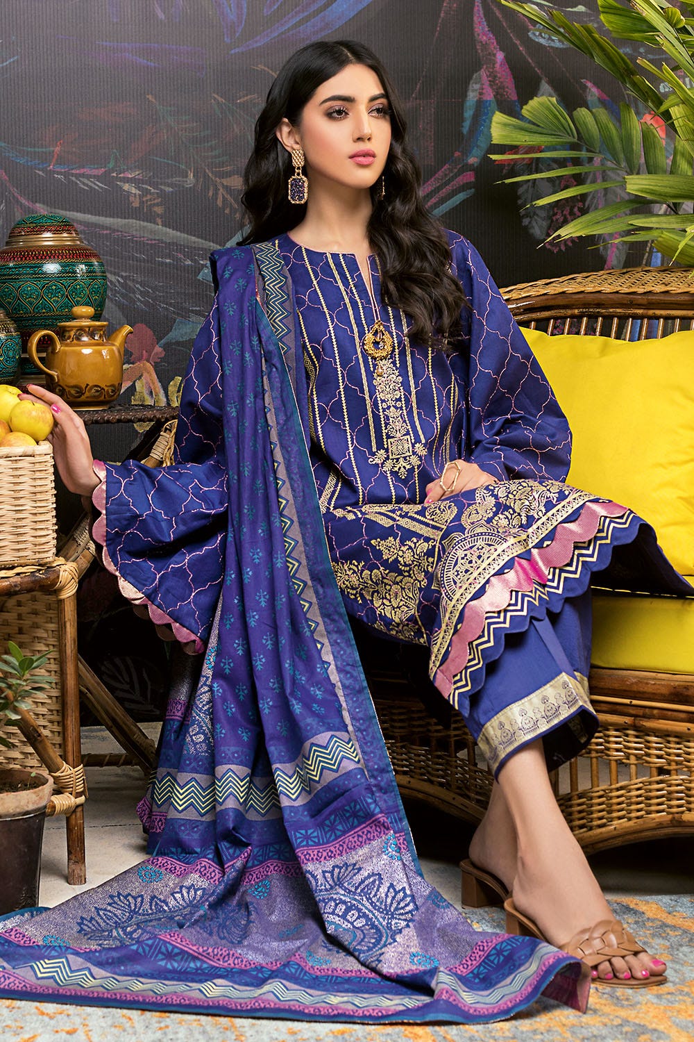 Gul Ahmed Emb Lawn'21 CL-1194