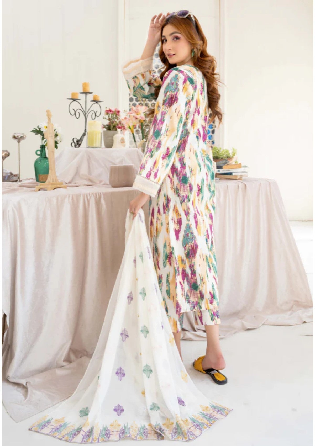 Humdum Ziva Emb Lawn'25 D#01
