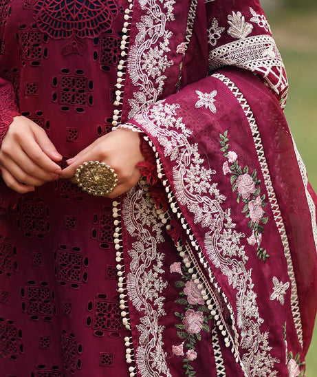 Manara X Kahf Luxury Lawn'22 KML#3-B Suri