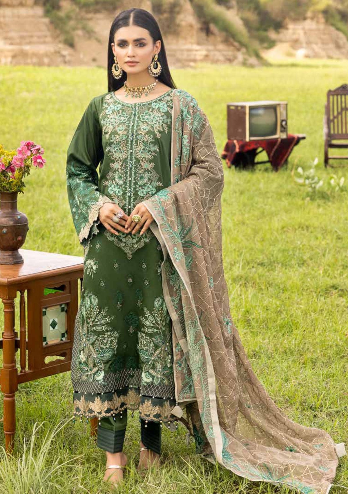 Muscari Emb Cotton Satin`22 D#106