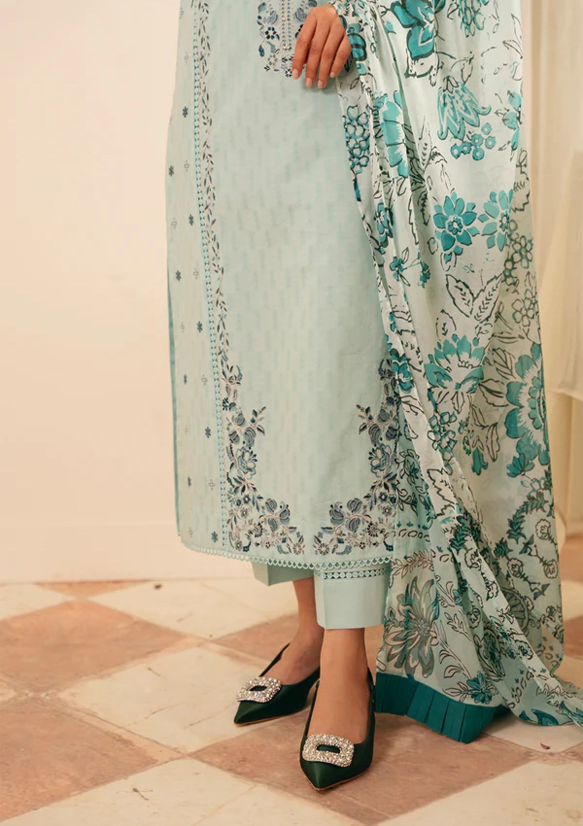 Sahar Jacquard Emb Lawn`25 FL#04