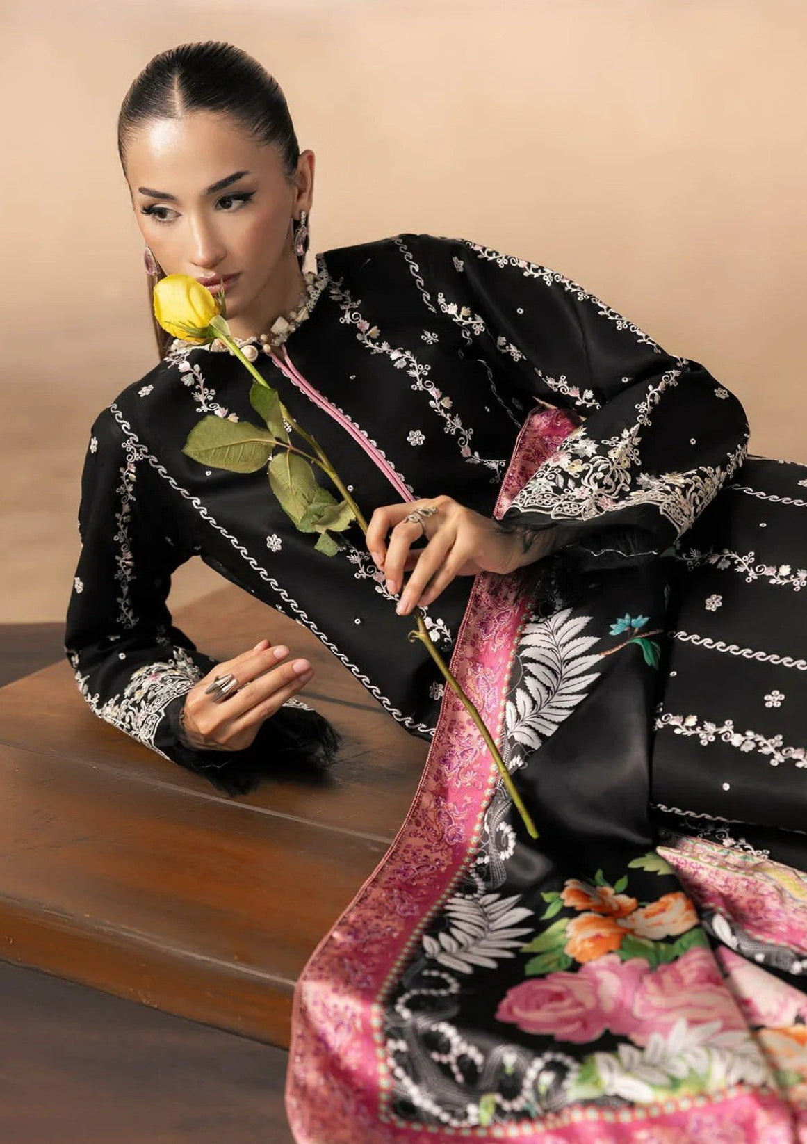 Raj Bari Sareen C/Kari Viscose`25 D#05