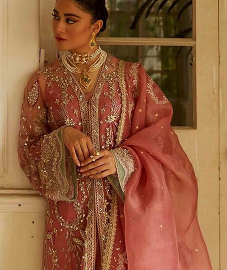 Suffuse Freeshia Festive Collection'22 ZAREEN