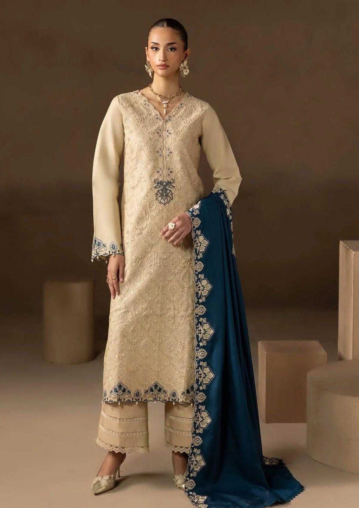 Raj Bari Sareen C/Kari Viscose`25 D#06