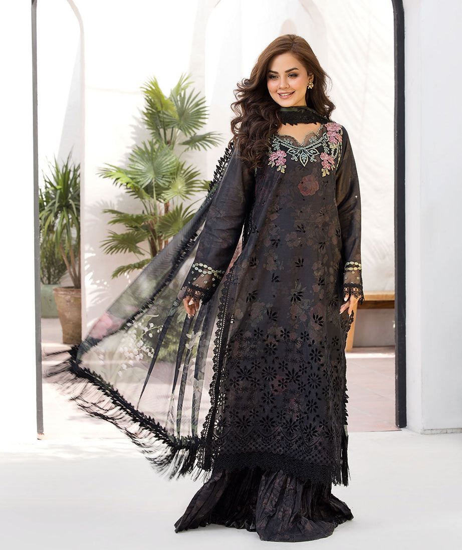 Sobia Nazir Vital'25 D#8A