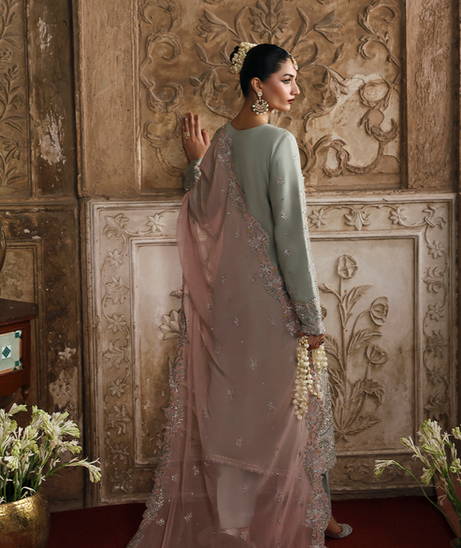 Eman Adeel Romansiyyah Luxury Formal`25 MAHPARI