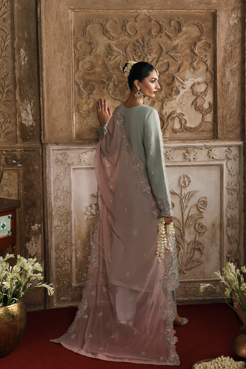 Eman Adeel Romansiyyah Luxury Formal`25 MAHPARI