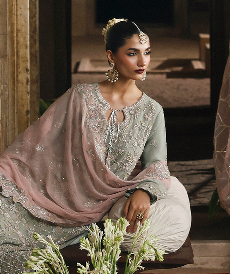 Eman Adeel Romansiyyah Luxury Formal`25 MAHPARI
