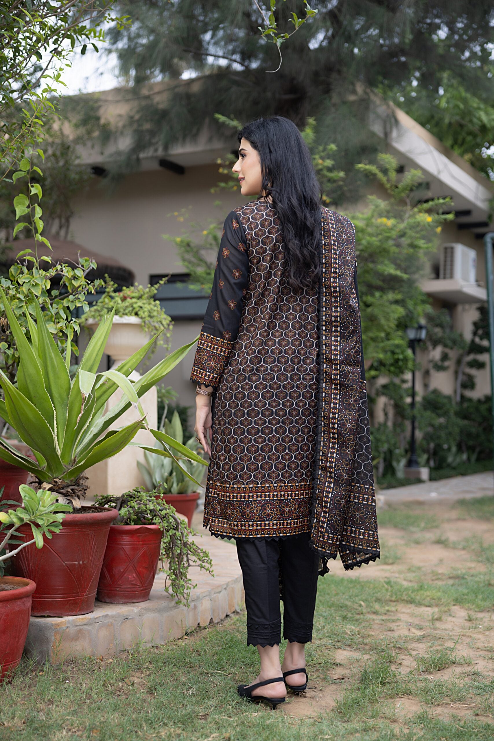 Regalia Salina Sensational Lawn`24 D#08