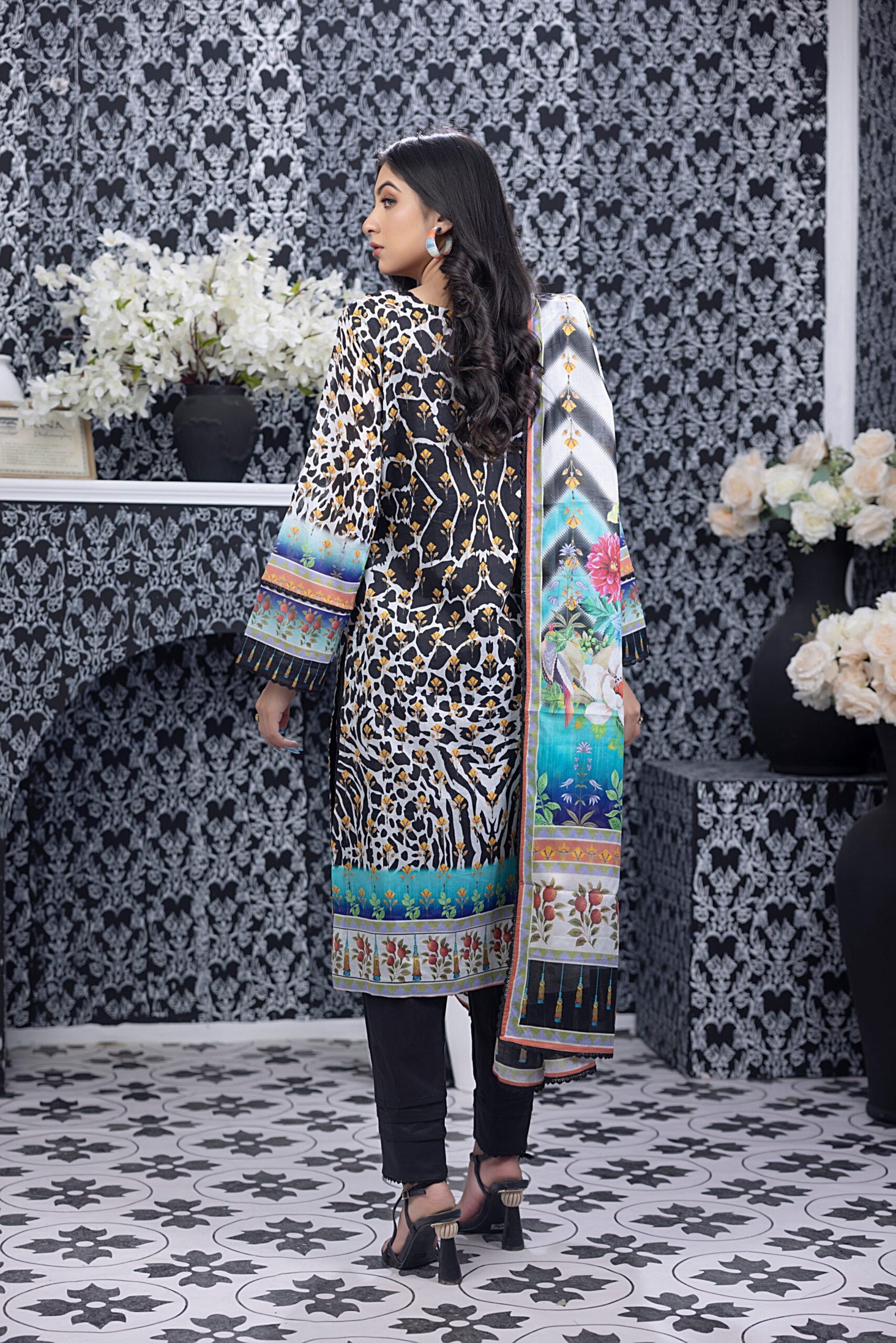 Regalia Salina Lawn`24 (Vol-3) D#08