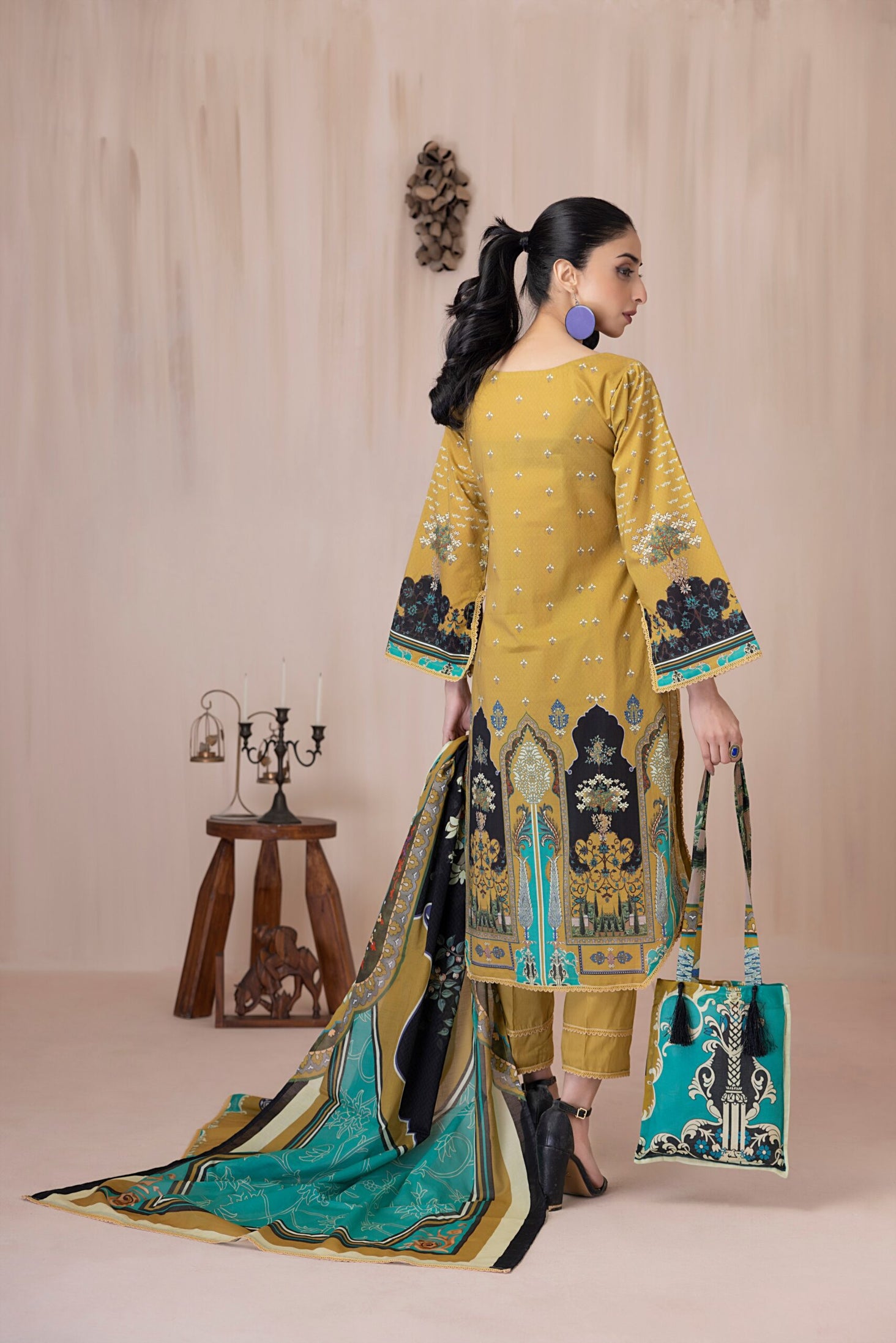Salina Print Lawn`23 (Vol-3) D#08