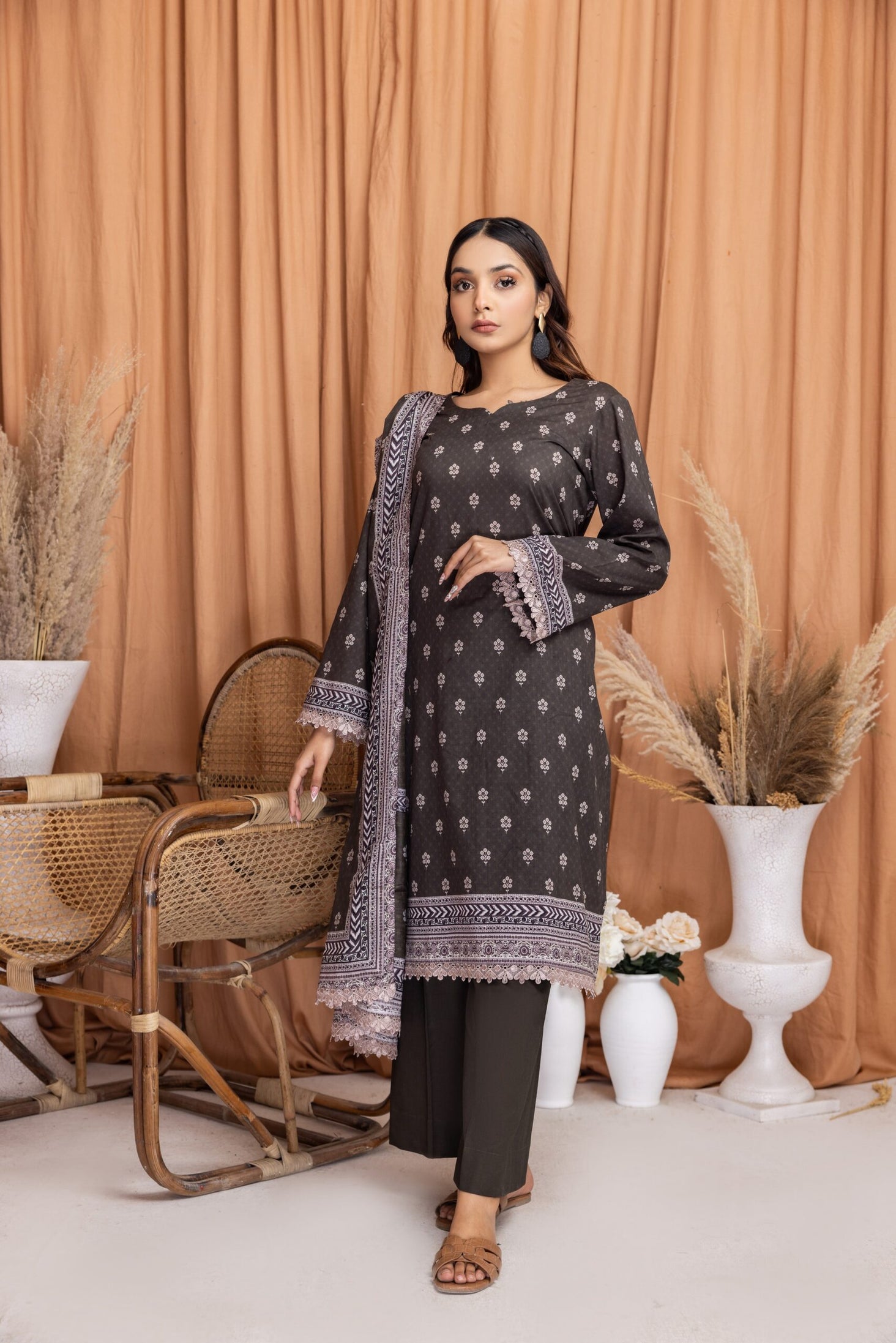 Regalia Salina Lawn`24 D#08