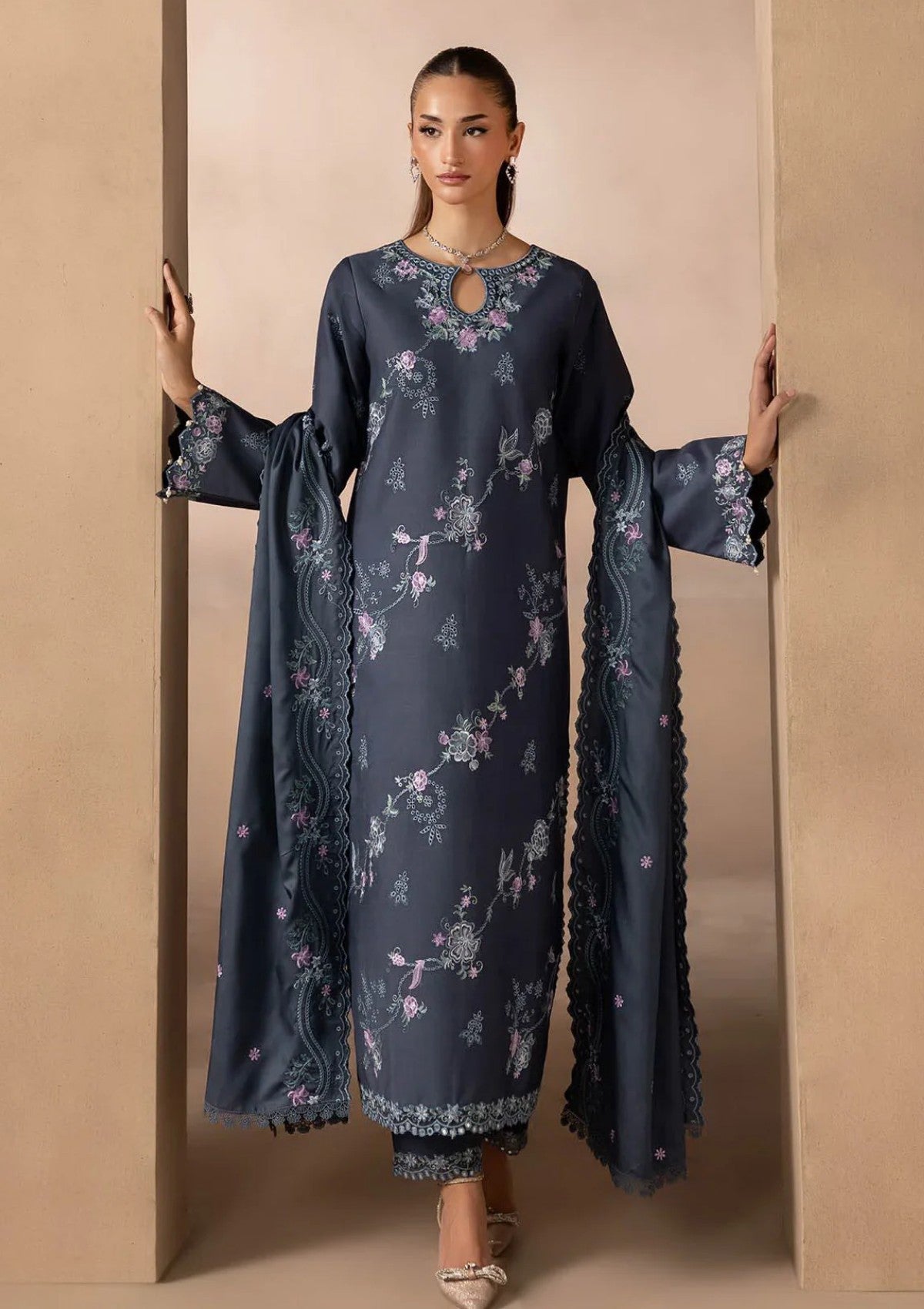 Raj Bari Sareen C/Kari Viscose`25 D#09