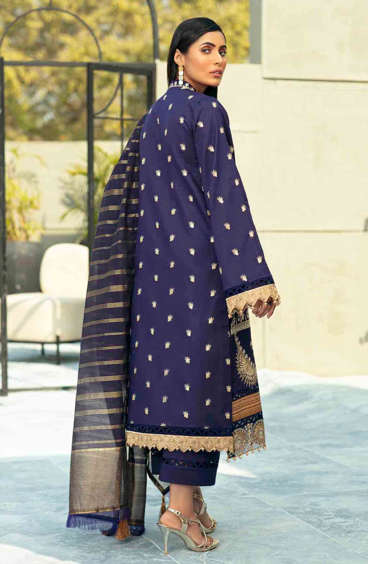 Raaya Carnation L/Lawn`22 D#02