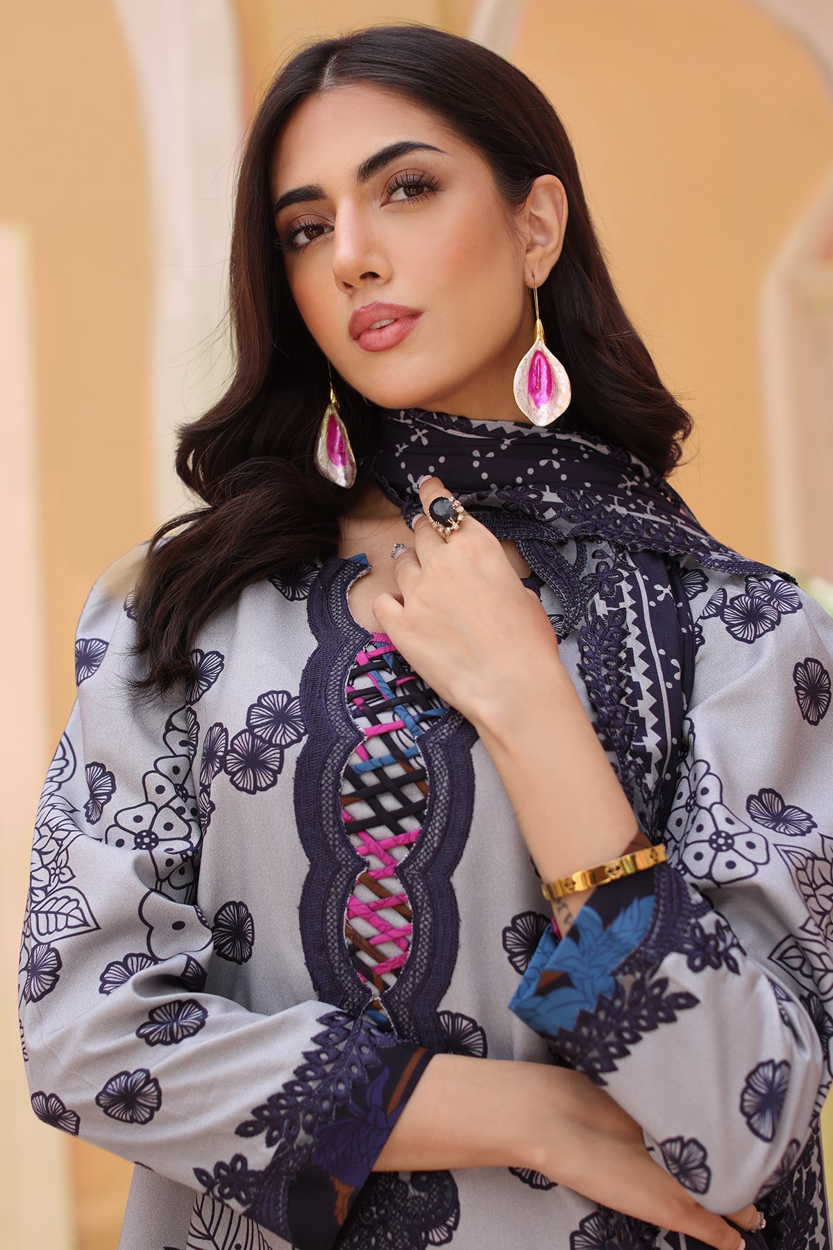 BR Charizma Sheen E/Shawl'24 D#405