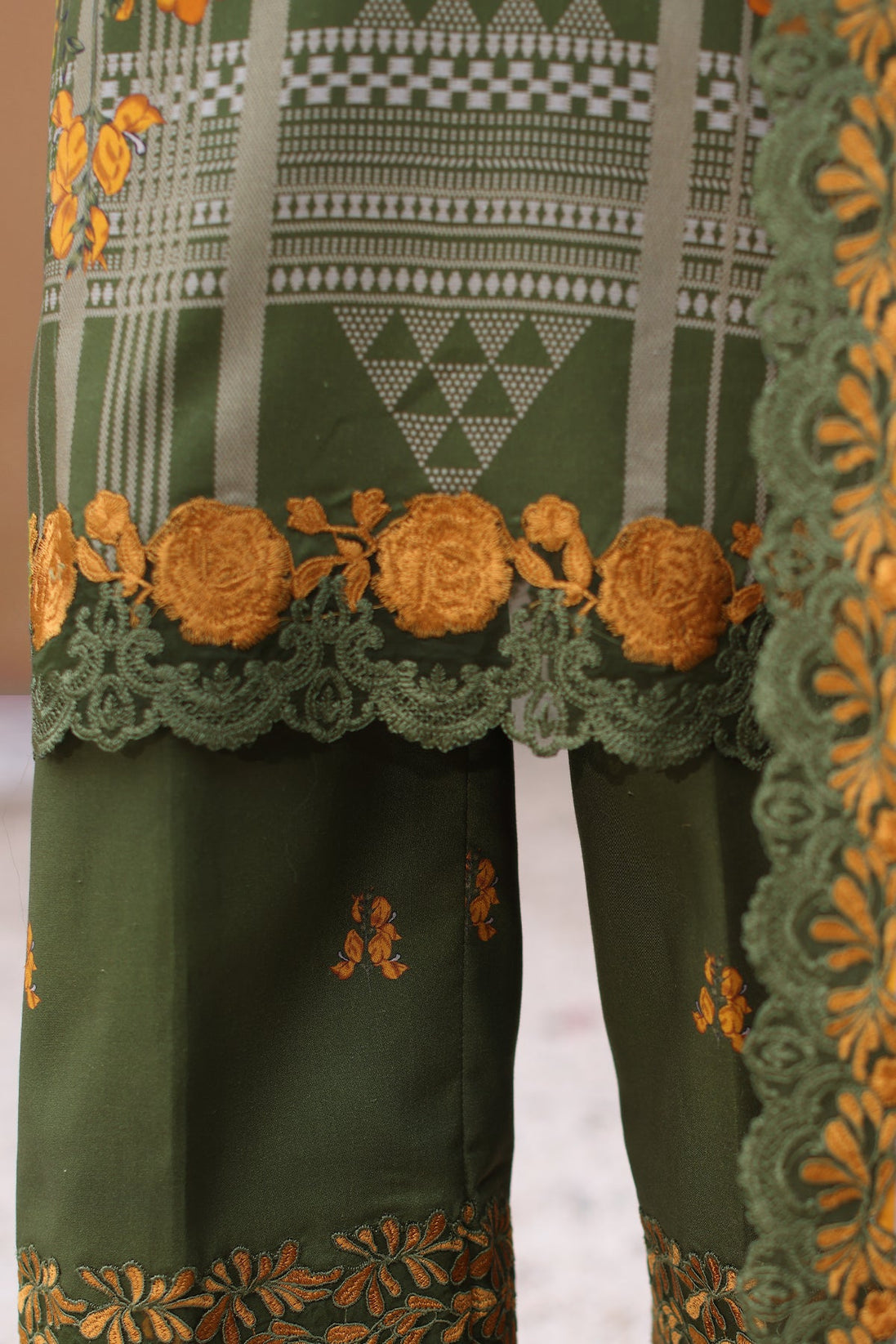 BR Charizma Sheen E/Shawl'24 D#407